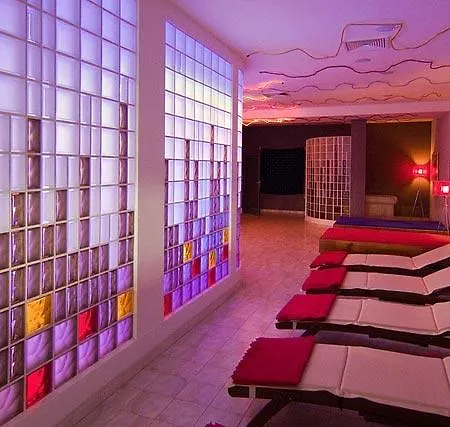 아파트 Apartament Przy Arka 코워브제크