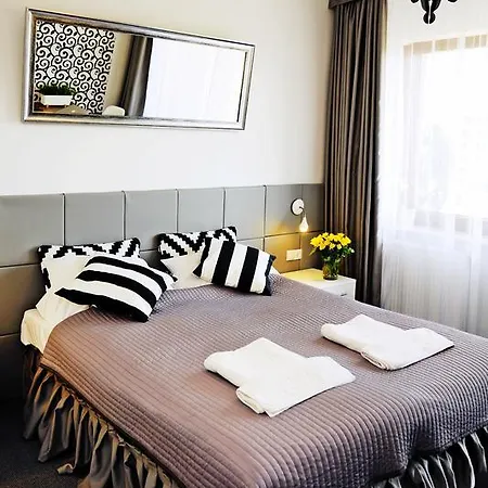 아파트 Apartament Przy Arka 코워브제크
